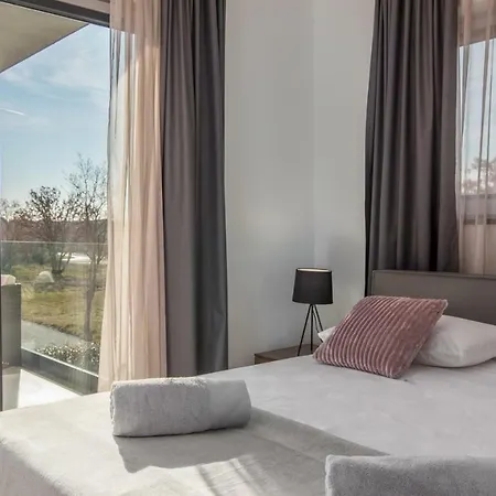 Luxury Luce With Sauna And Whirpool Вилла Пореч