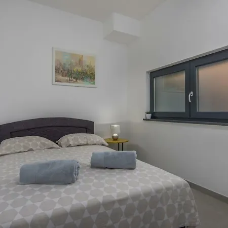 Вилла Luxury Luce With Sauna And Whirpool Пореч