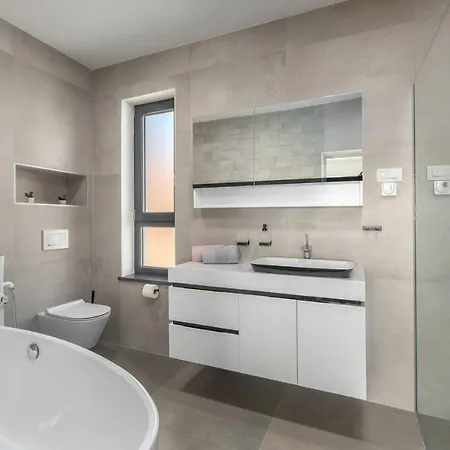 Luxury Luce With Sauna And Whirpool Пореч