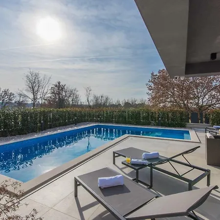 Luxury Luce With Sauna And Whirpool Porec